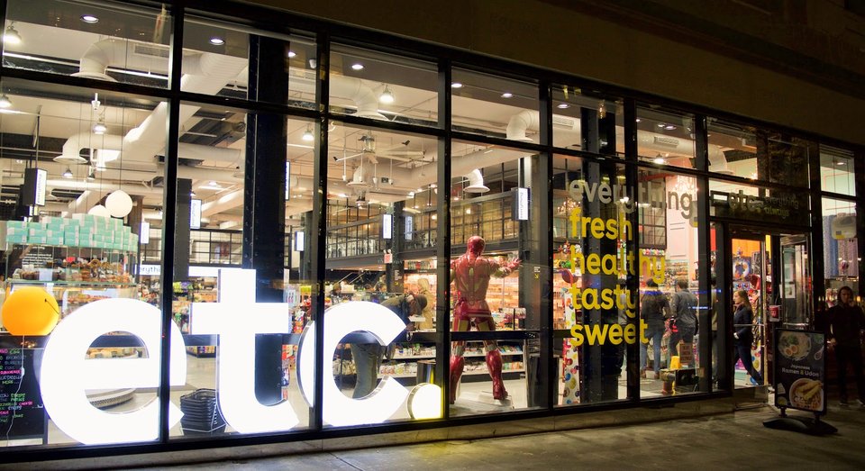 Midtown Manhattan food market near the Empire State Building.