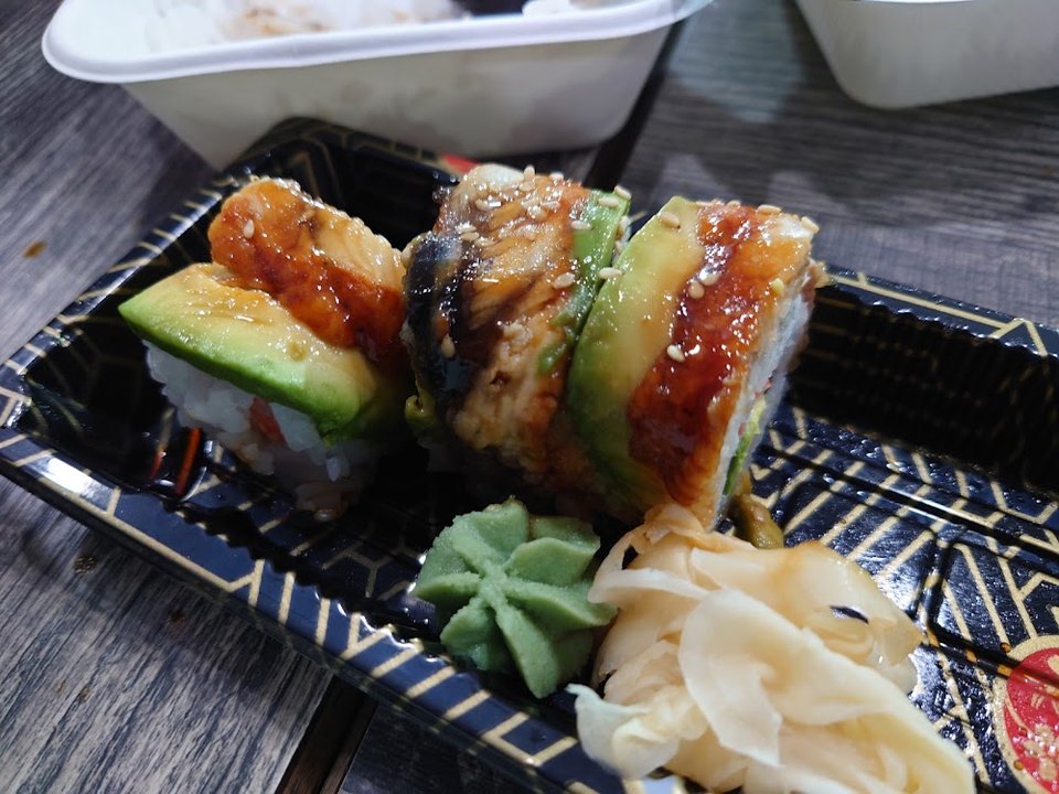 Eel Avocado Roll